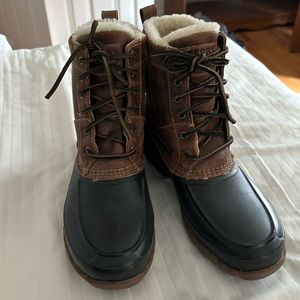NWOT Sperry Waterpoof Sherpa Lined Snow Boot Size 10
